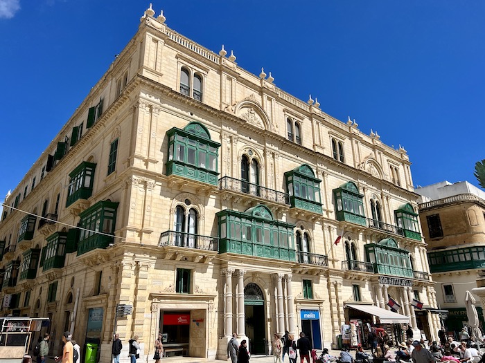 Malta Airport to Valletta, Sliema, and Other Cities