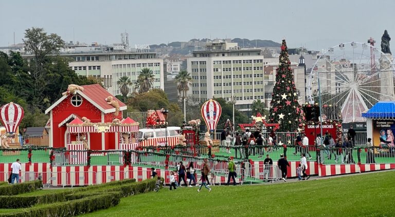 Christmas in Lisbon 2024 (Markets and Light Displays)