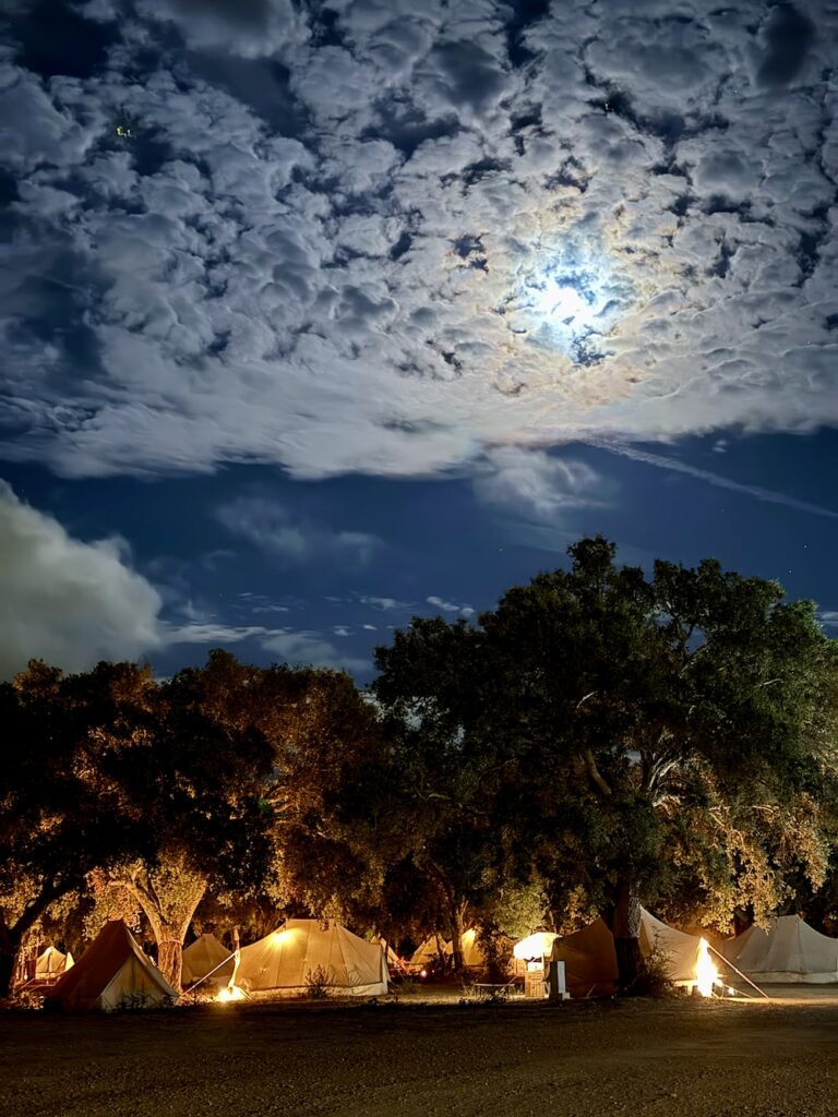 Glamping Kampaoh at night